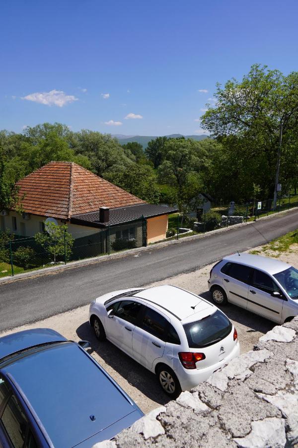 Apartments Manitovac M Nikšić Exterior foto